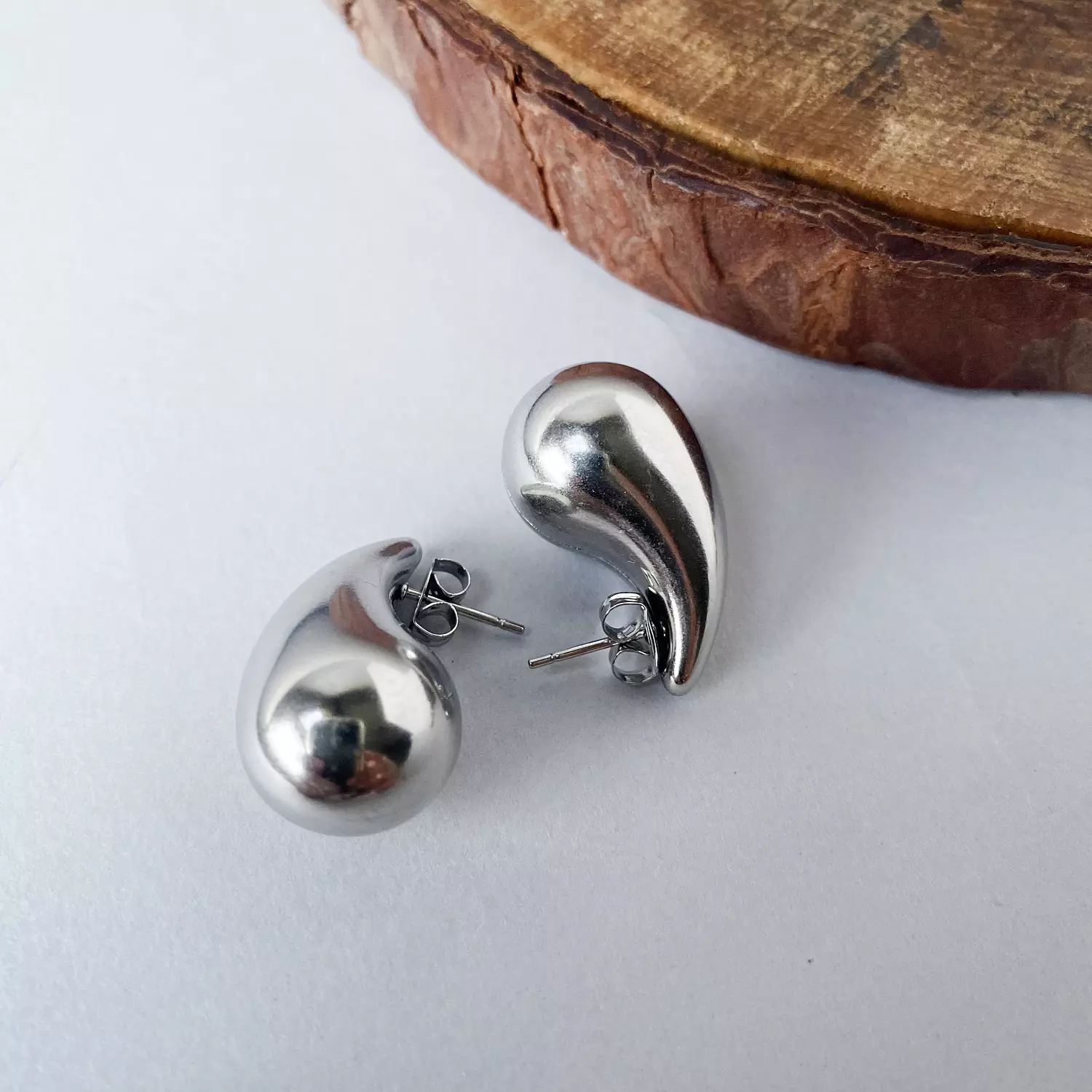 Silver Bottega drop image