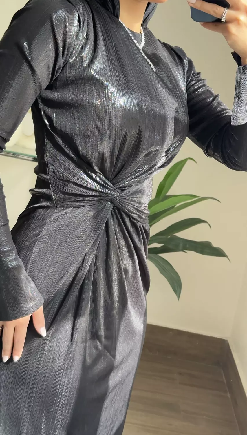 Flora dress in black 3