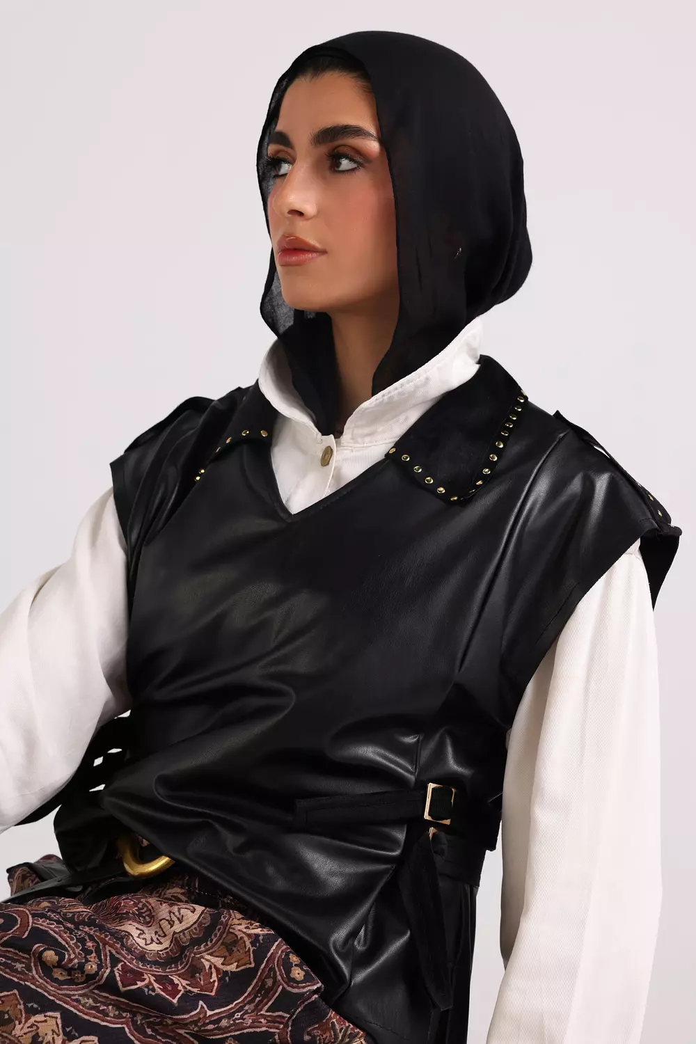 Studed Vellum-Vest "Black"