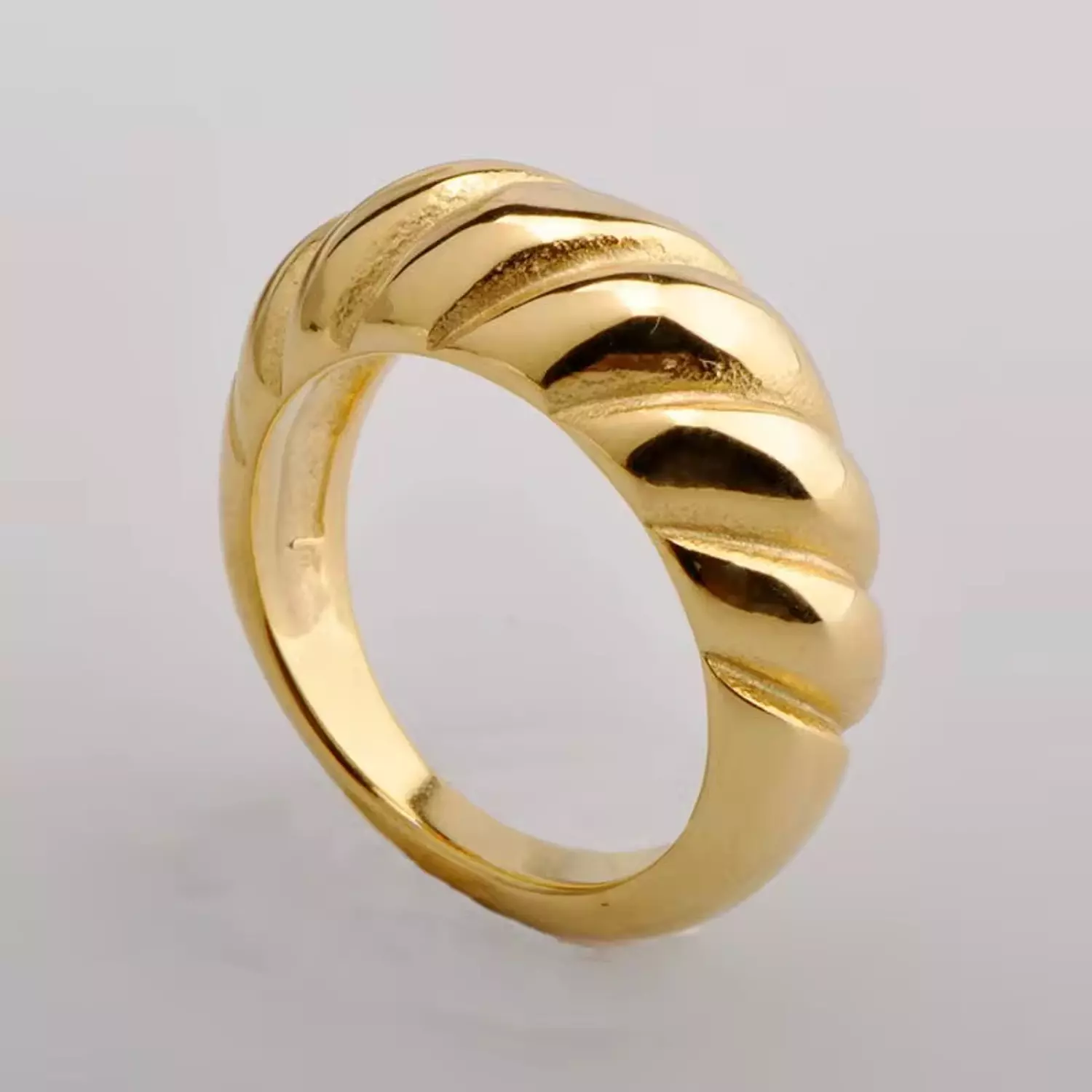 Glossy Twisted Ring  2