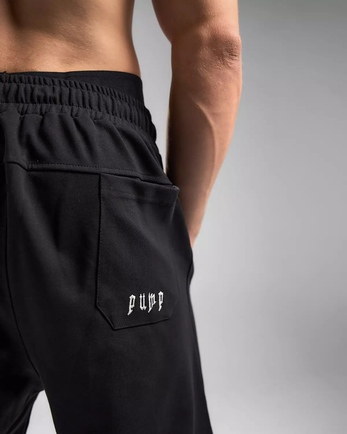 CLASSIC BAGGY SWEATS- black 7