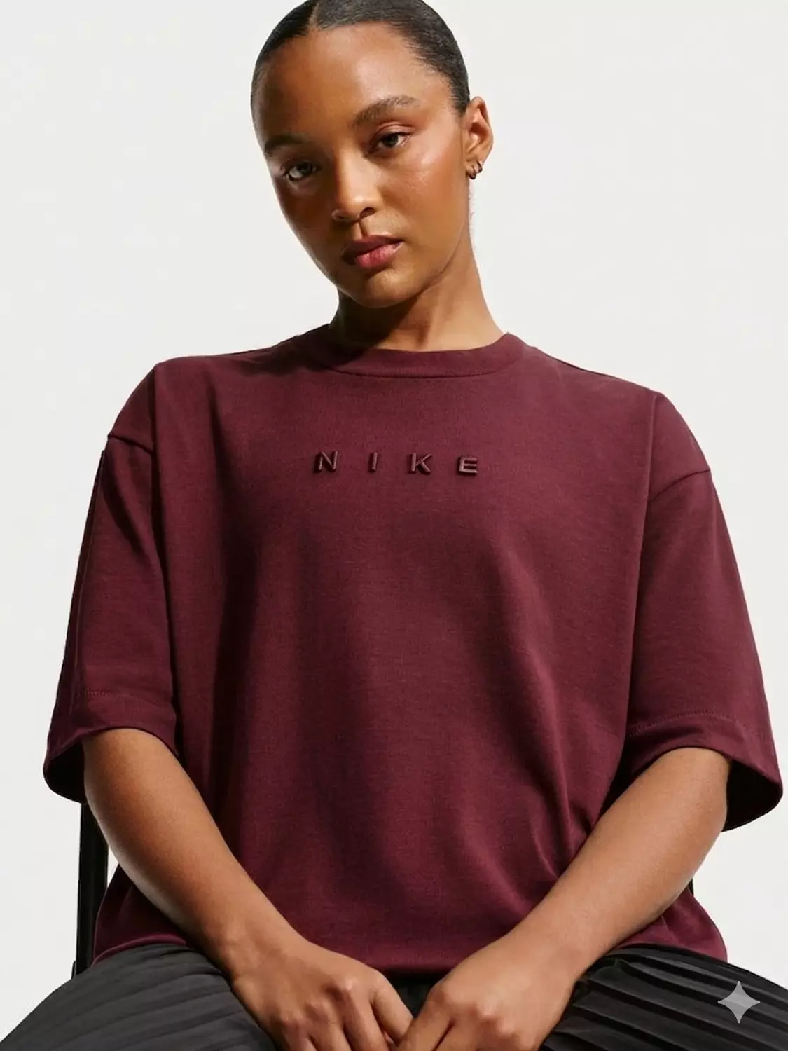 T_shirt nike boxy fit image