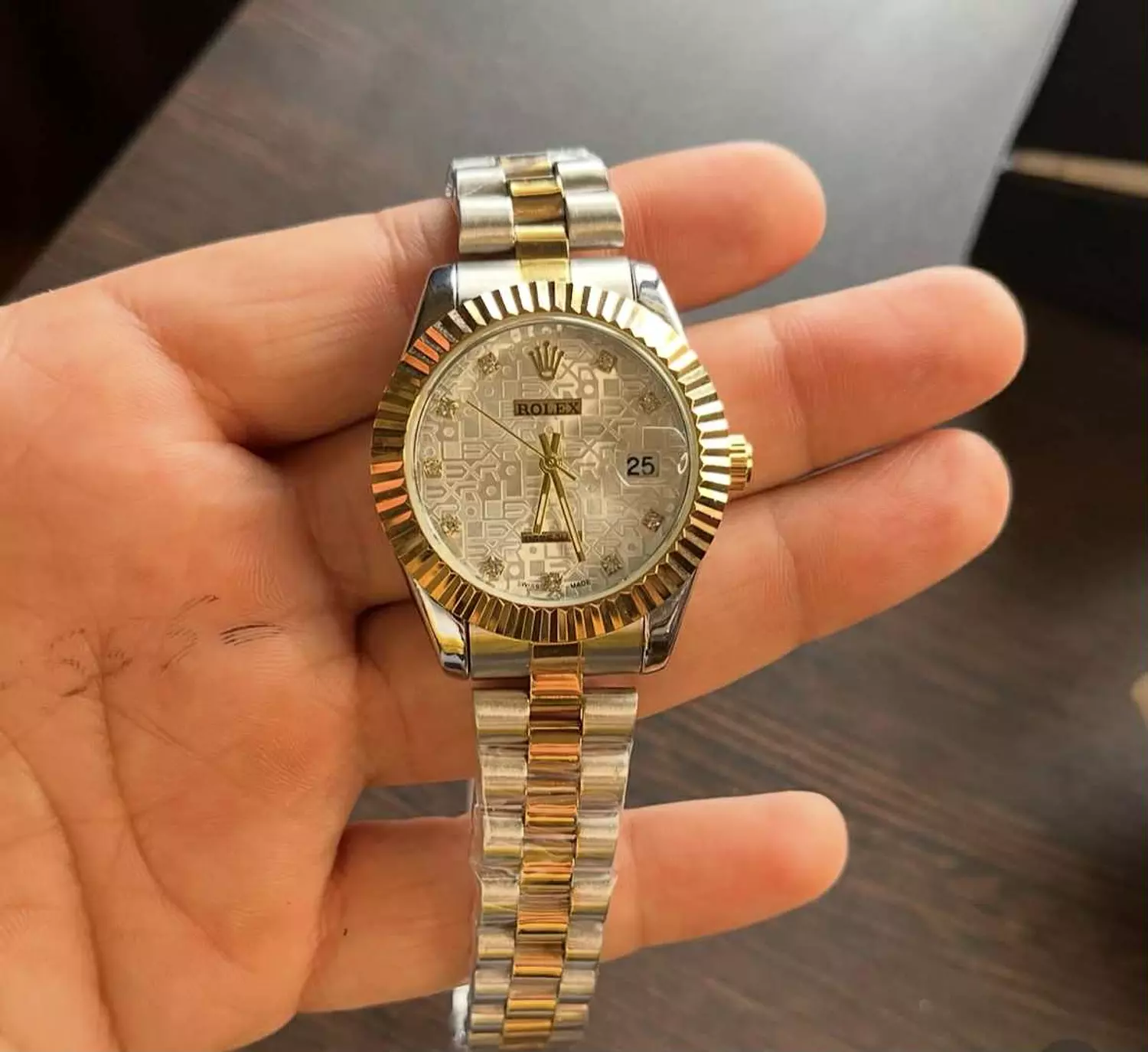 Rolex Signature hover image