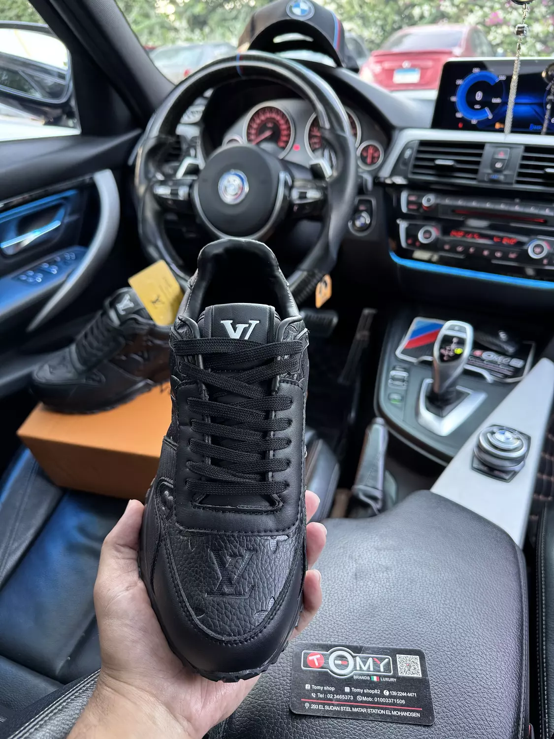 LOUIS VUITTON 4