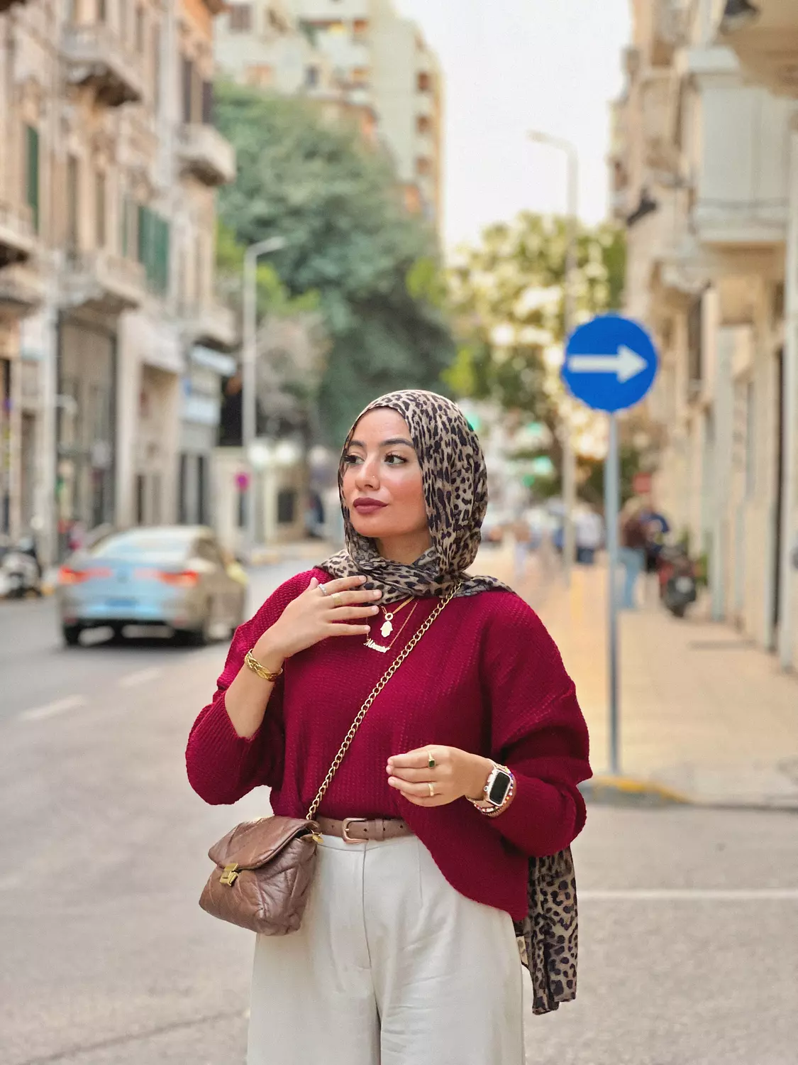 Dark red pullover  2