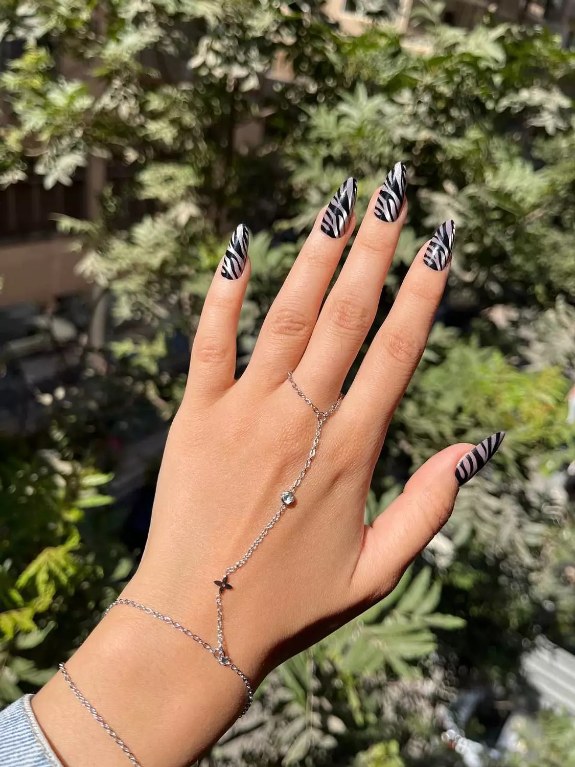 Hand-chain H8 image