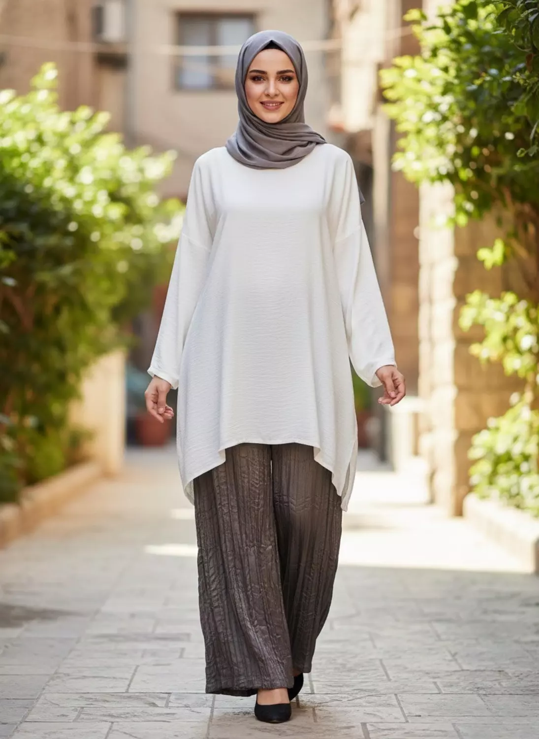 Satin crinkle pants image