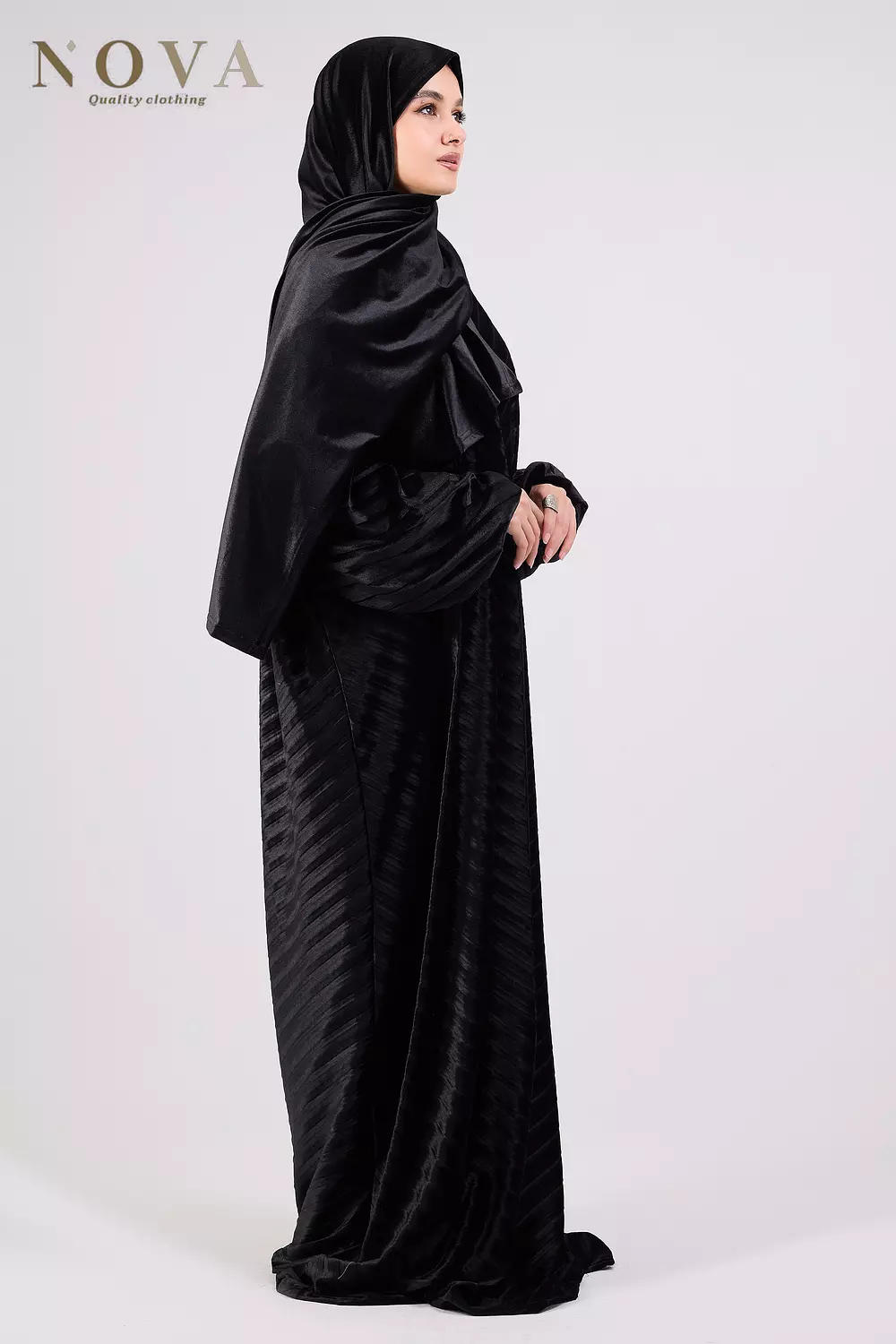 Black pleated velvet  1
