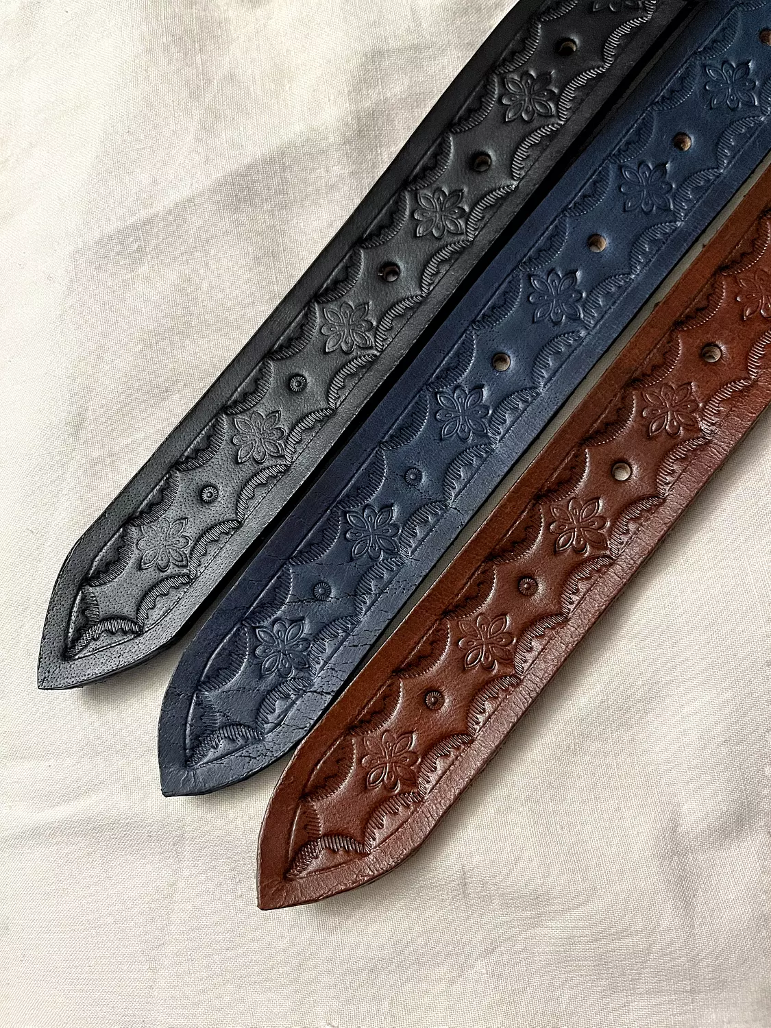 Tooled leather belt - Star flower 2