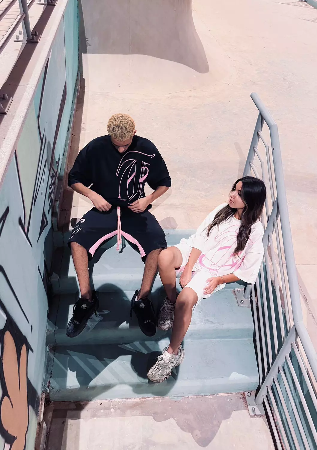 White  cursed short   image
