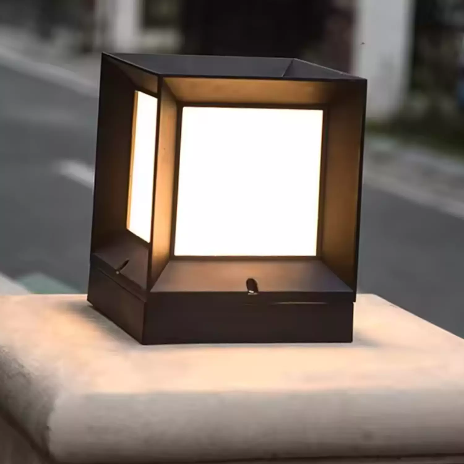 Outdoor Lights image
