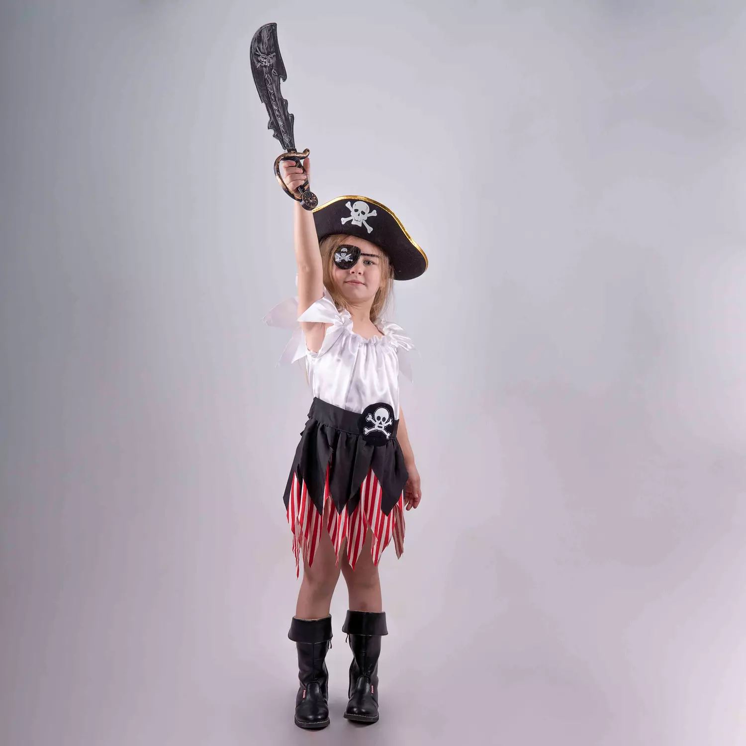Little red pirate 2