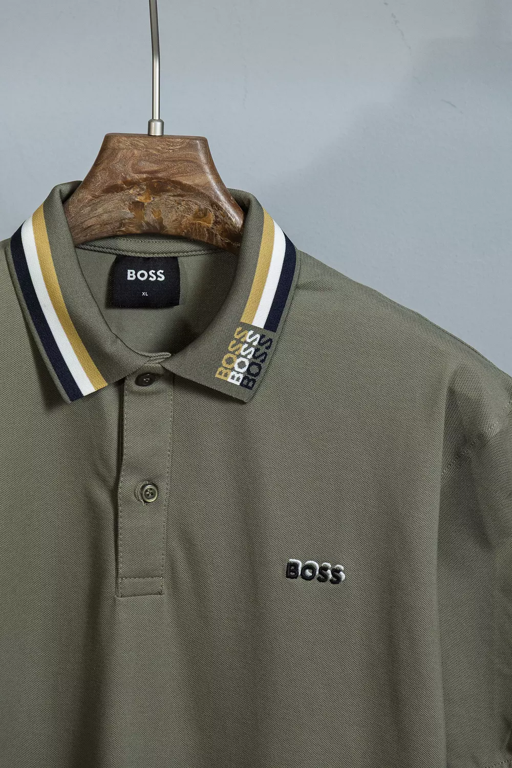 HUGO BOSS TSHIRT \ 2334 hover image