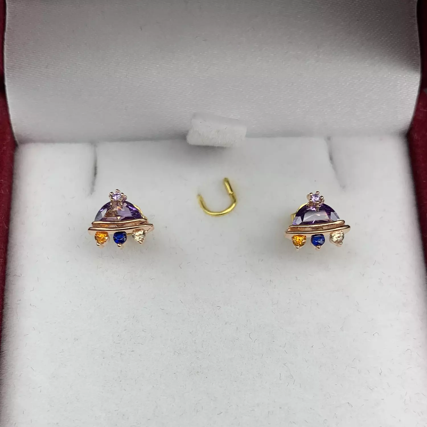 Rose gold earring image