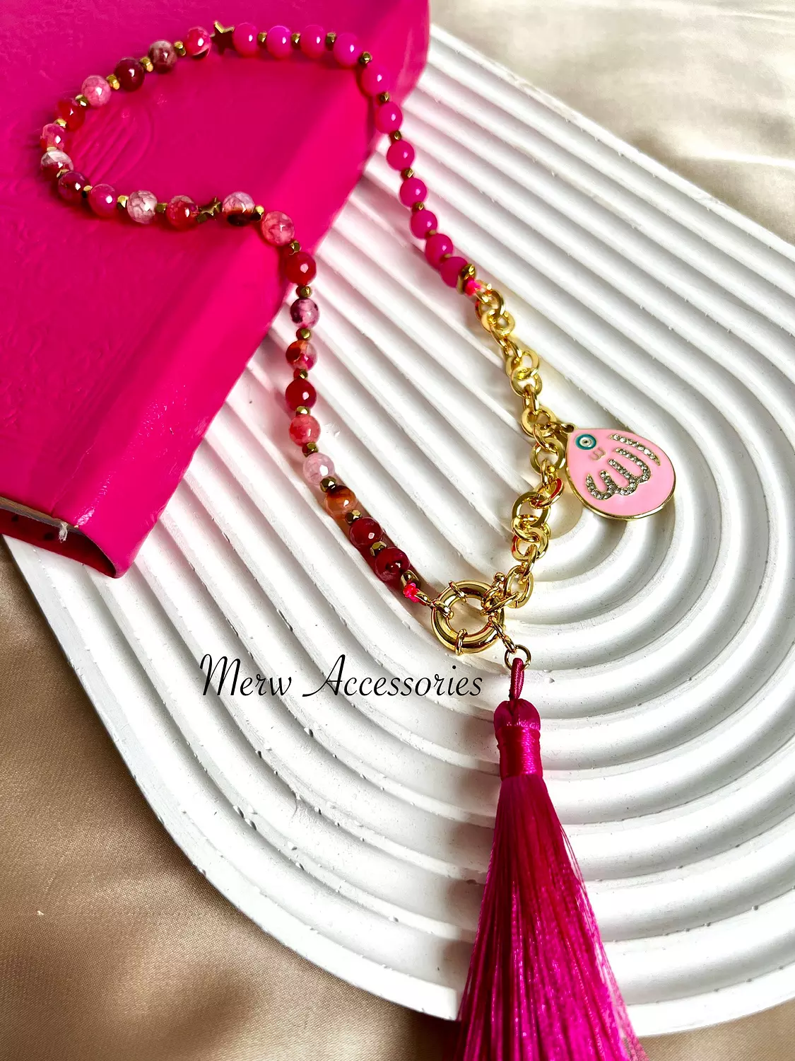 Hot pink sebha 3 * 1 . image