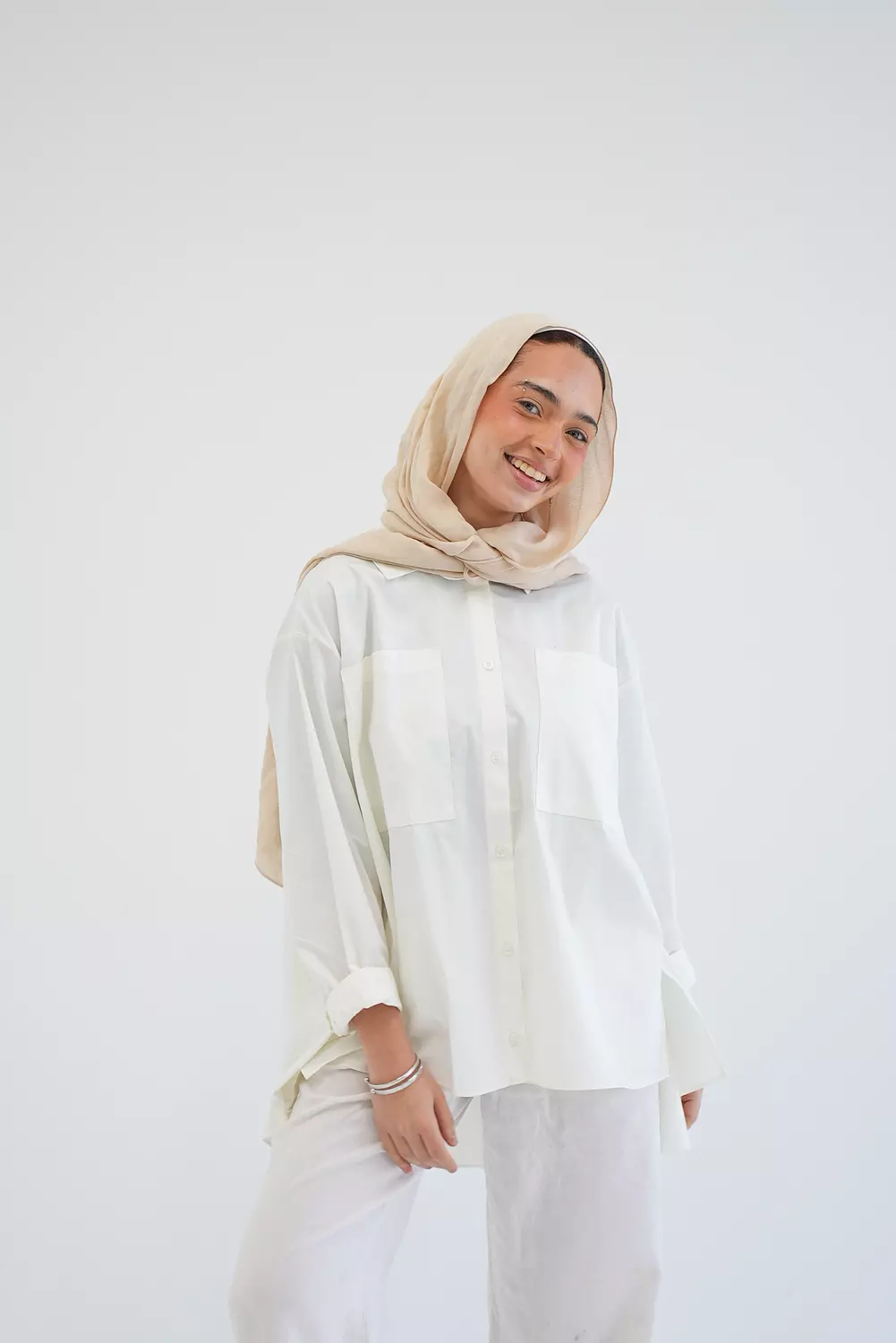 EVERYDAY POPLIN SHIRT IN OFF-WHITE image