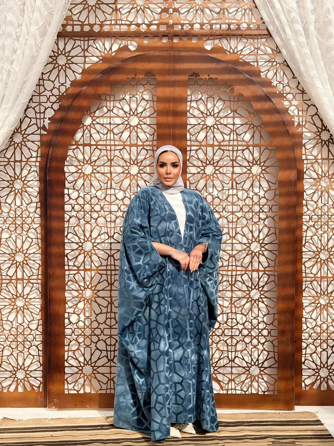 Layal Al-Bahr (Midnight Teal) 4