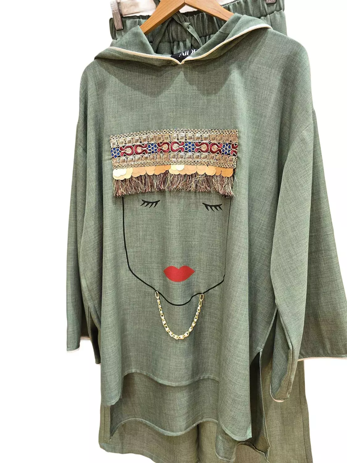 faces linen suit  4