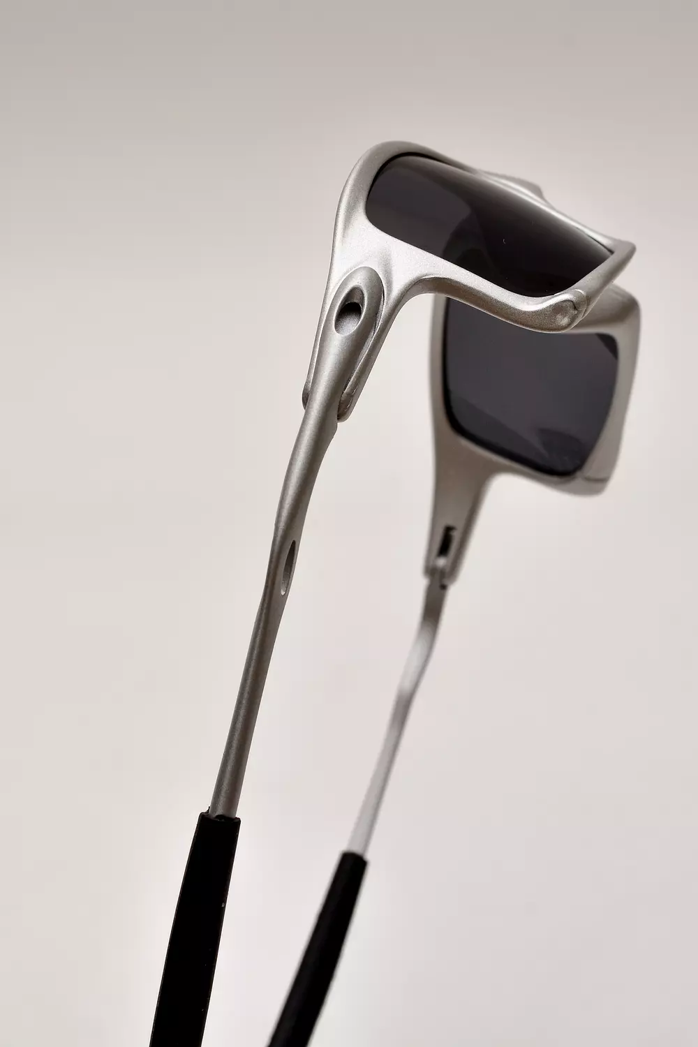 <p><strong><span style="color: rgb(0, 0, 0)">oo sunglasses</span></strong></p>