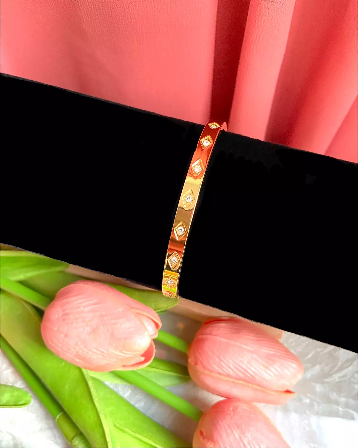 Elegant stainless steel bracelet with star details ✨ image