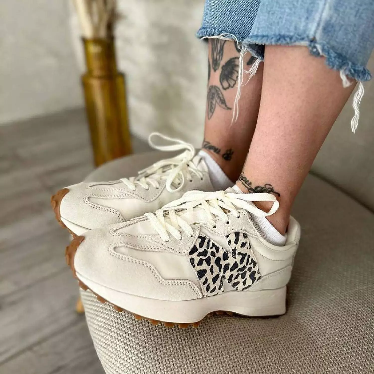 new balance 327 tiger 1