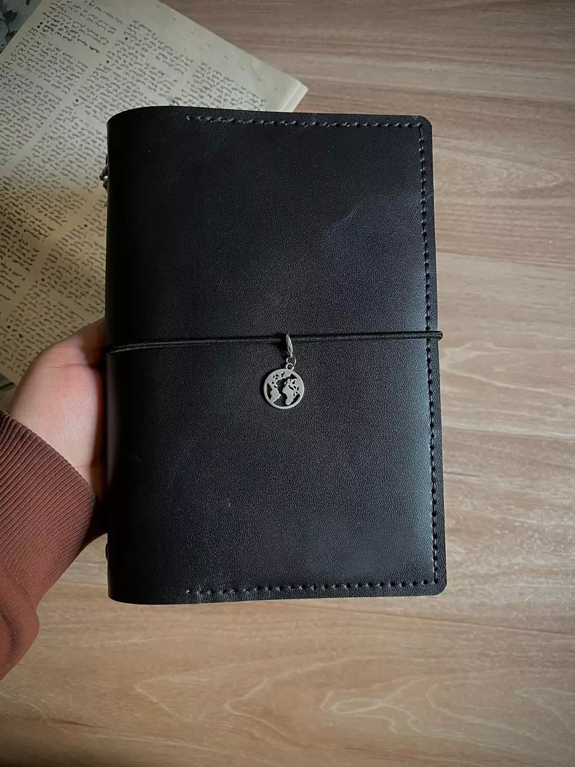 Bifold A5 with pockets 2