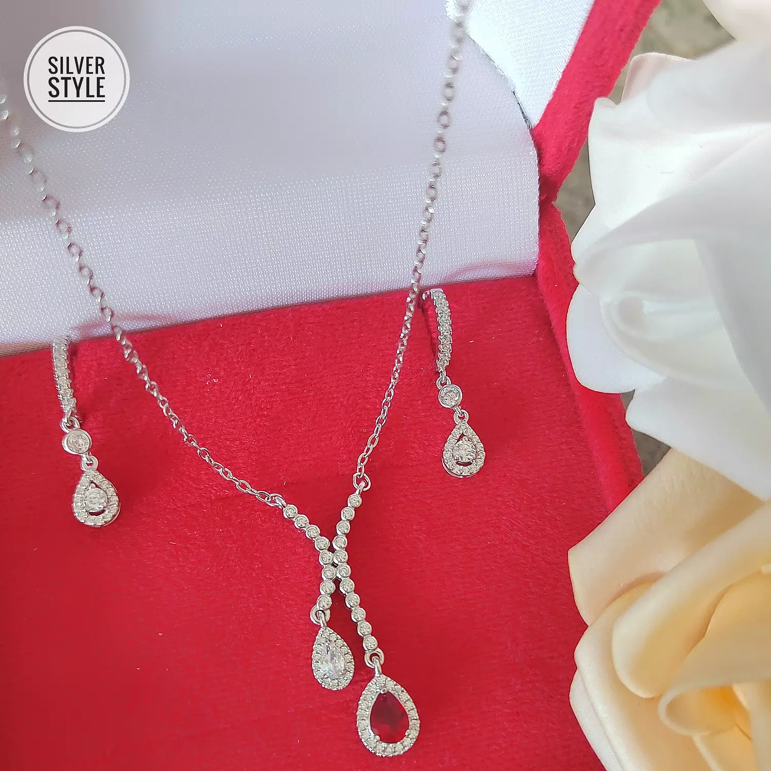 Necklace & Earrings  image