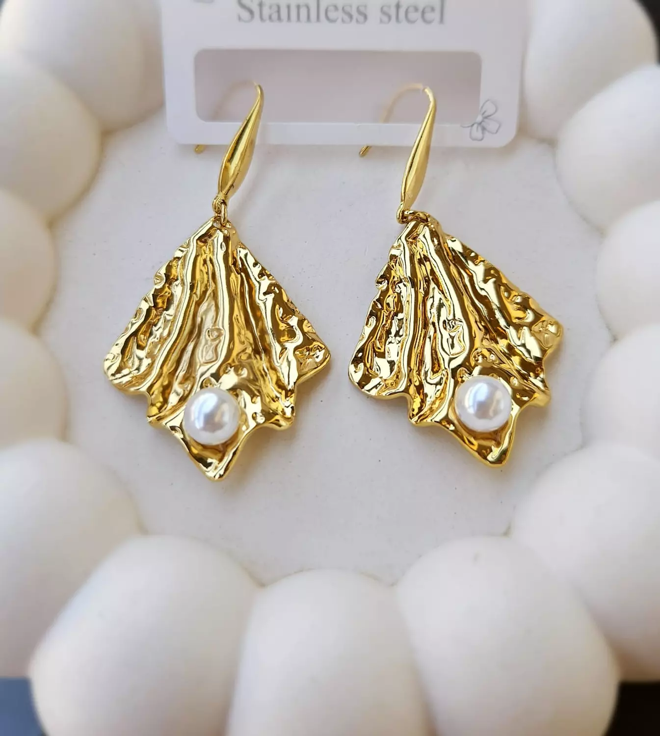 Earings E30 hover image