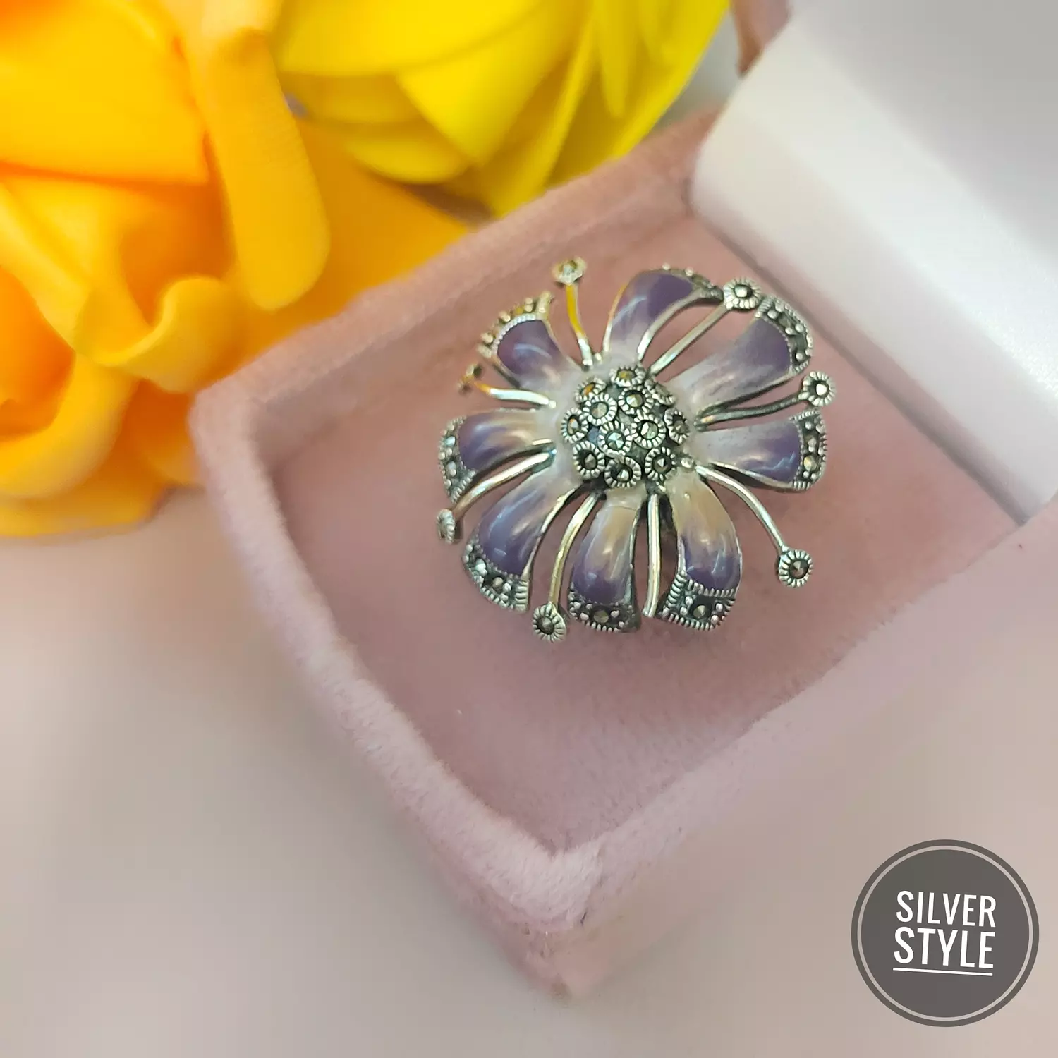 Purple flower Ring image