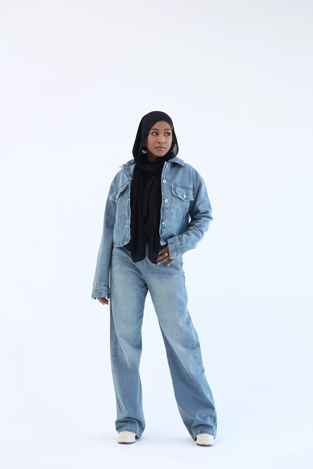 Light denim Suit image