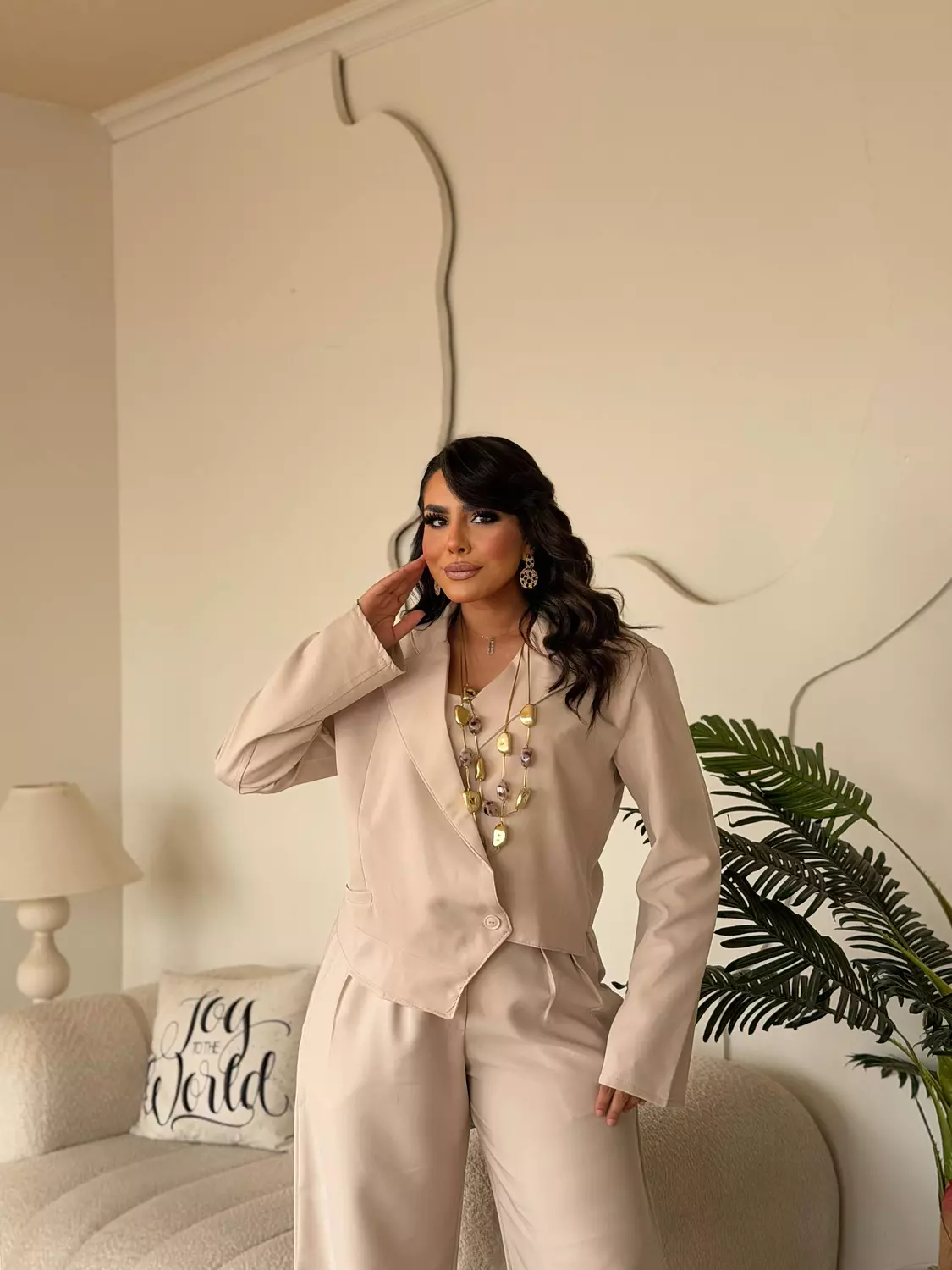 Élan Wrap Set In Biege  hover image