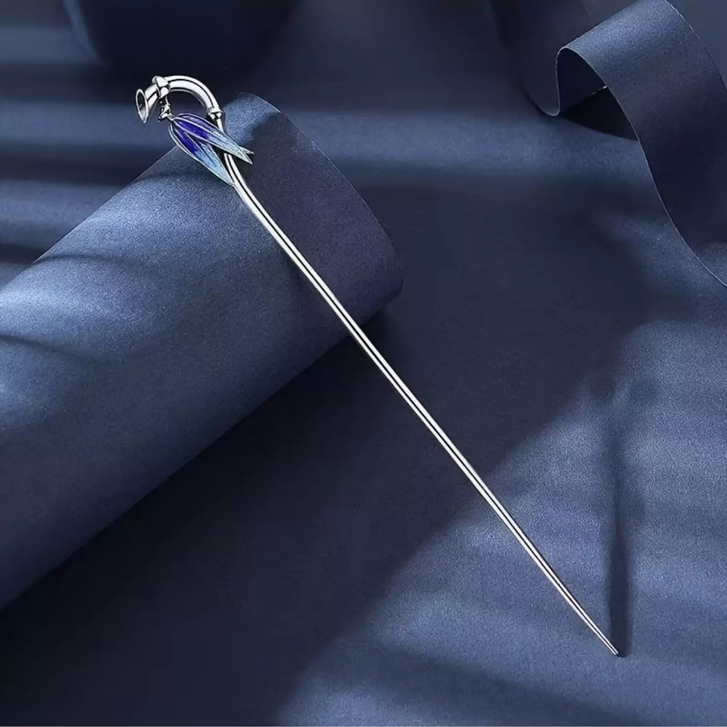 Lily Blossoms Vintage Hairpin image