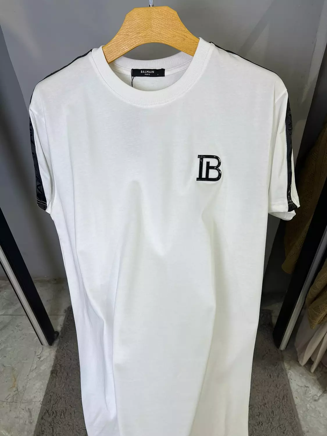 BALMAIN TSHIRT / 1210 1