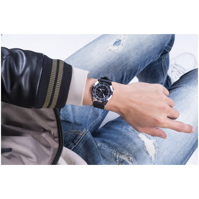 Guess GW0494G1 Gents Watch Silver Polished Case Stainless Steel/ Silicone Strap 7