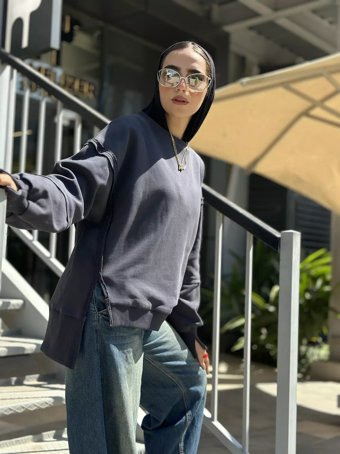 COZY SWEATSHIRT IN CHARCOAL GREY 2