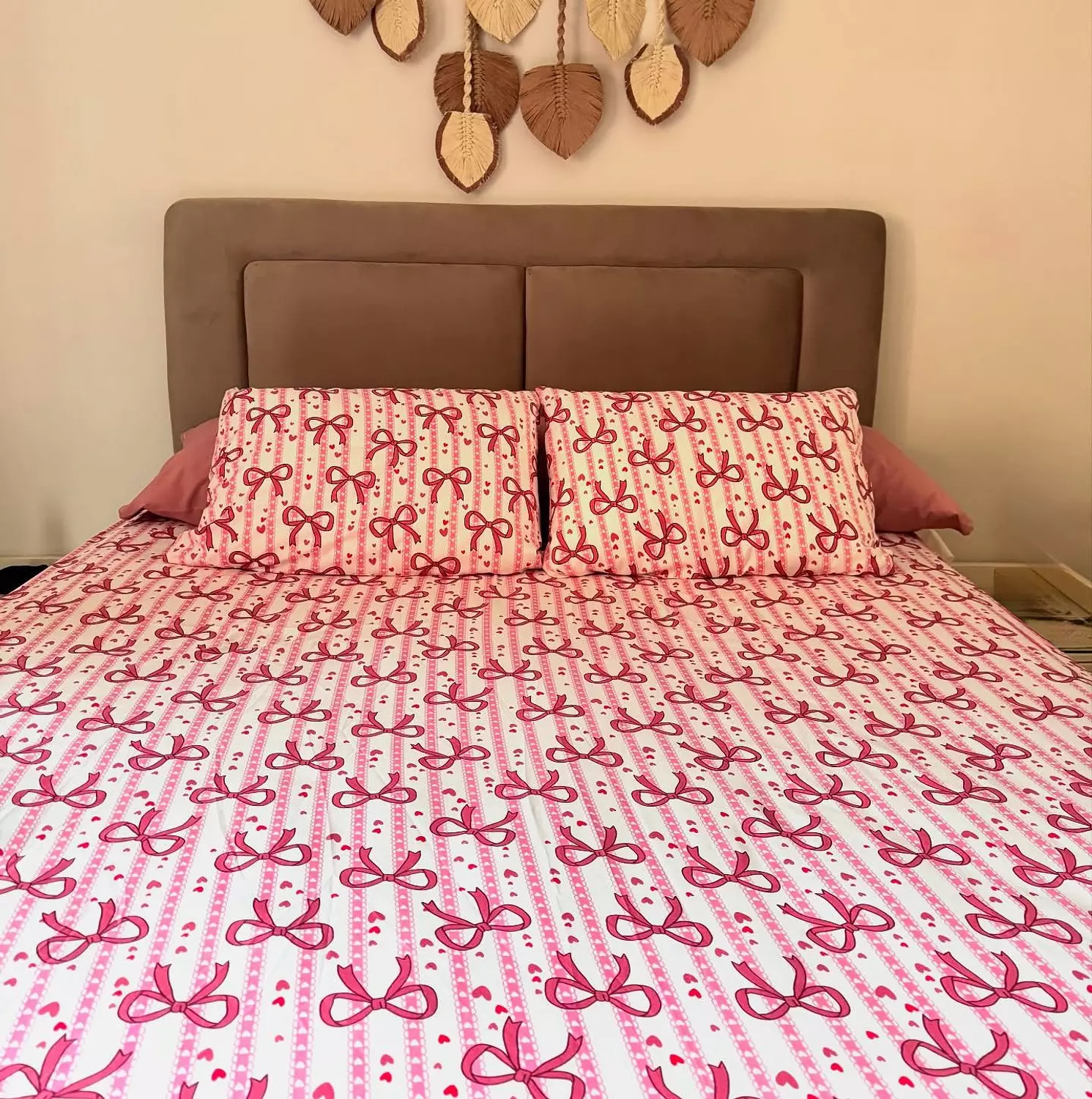 طقم ملايه قطن تركي كبير فيونكه مخطط hover image