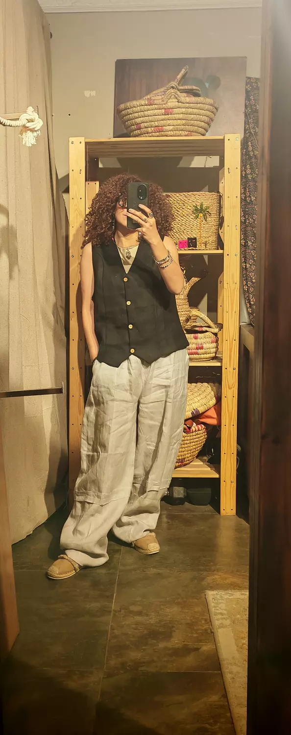 Linen sleeveless vest  12