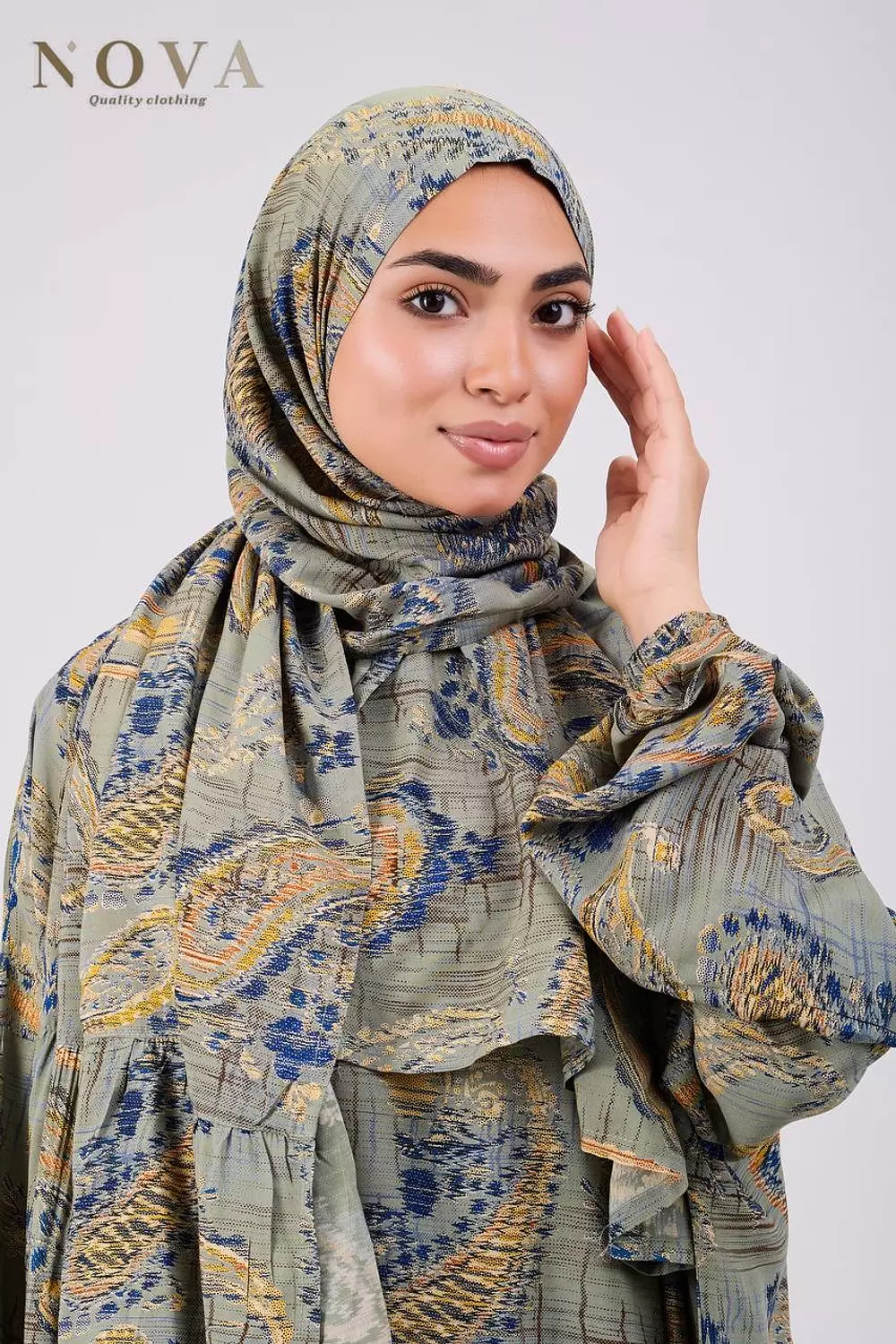 Sage & gold Viscous 1