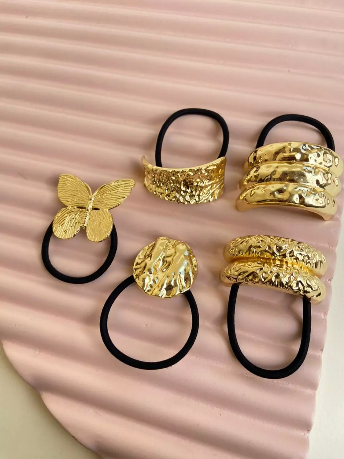 <h3><span style="color: #ad8c90">Hair Accessories</span></h3>