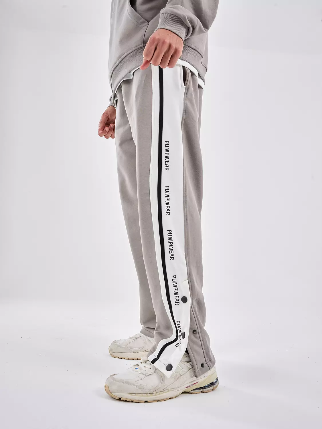 ESSENTIAL STRIPE SWEATPANTS "gray" 5