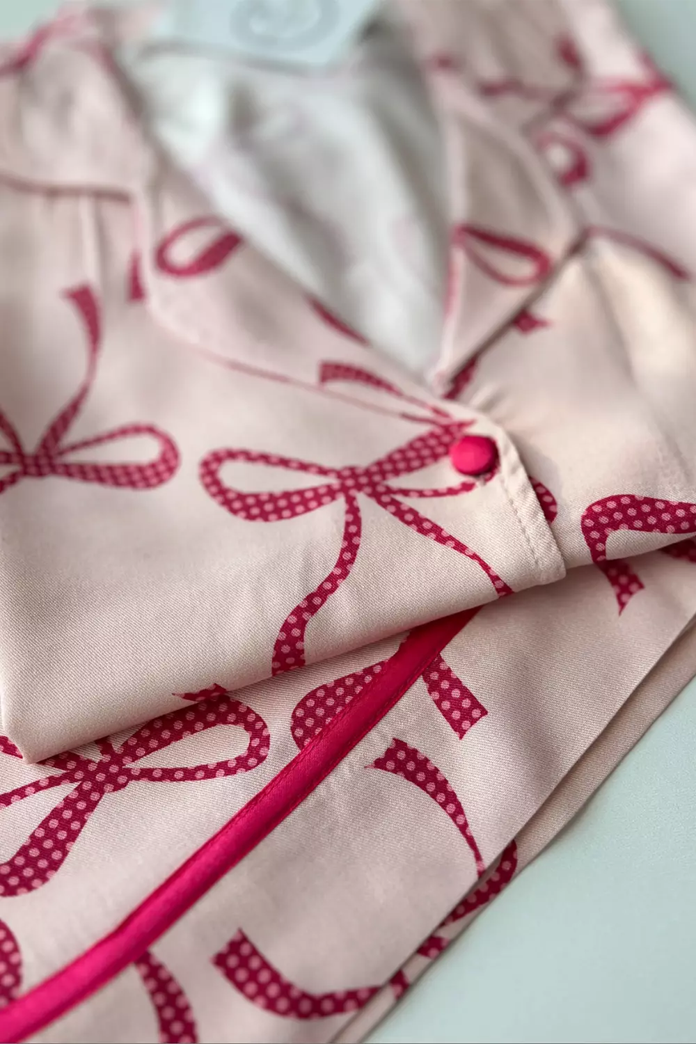 Bow Pattern Pajama set hover image