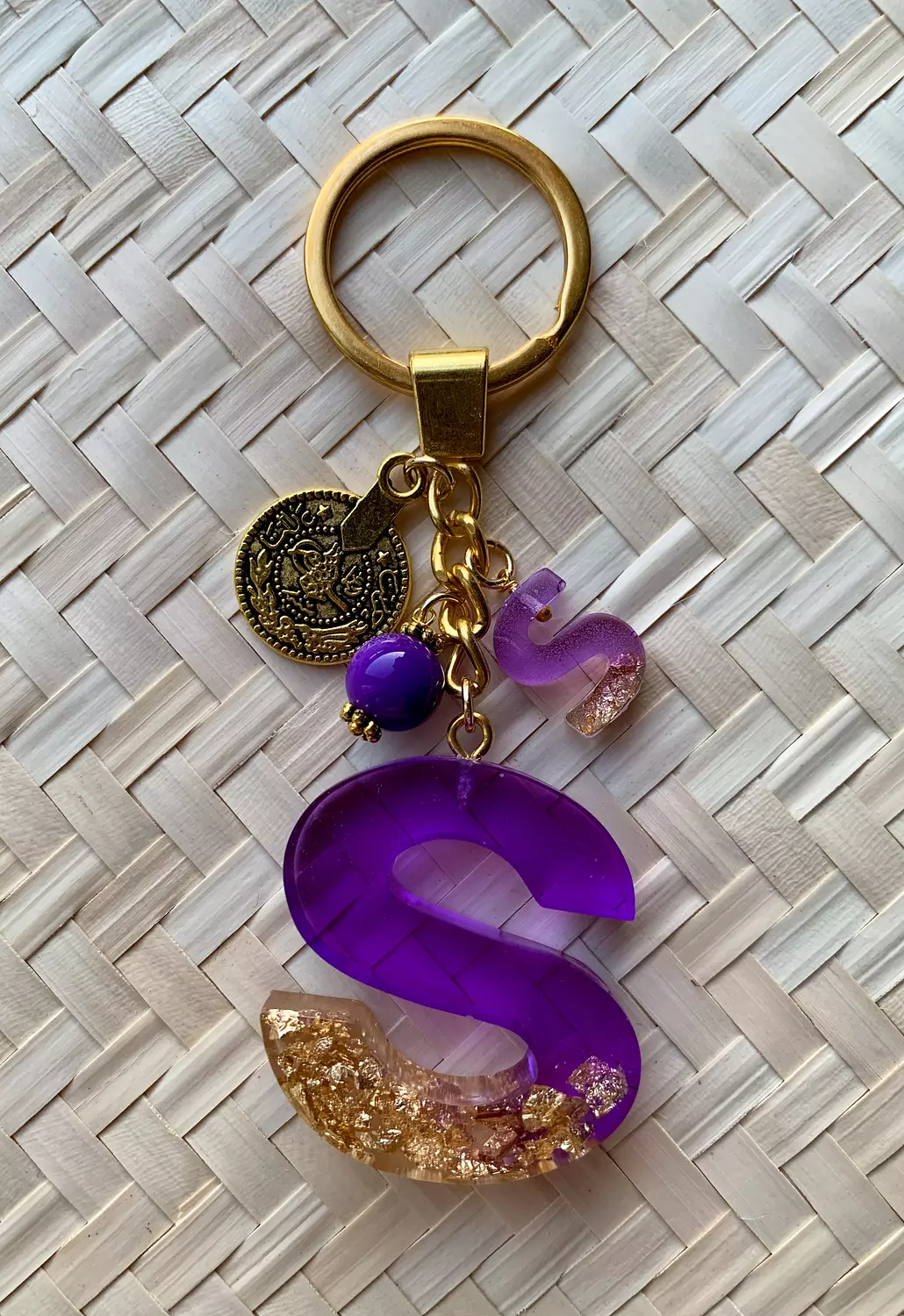 Resin Letters Keychain ( Purple & Gold ) "By Order" 16