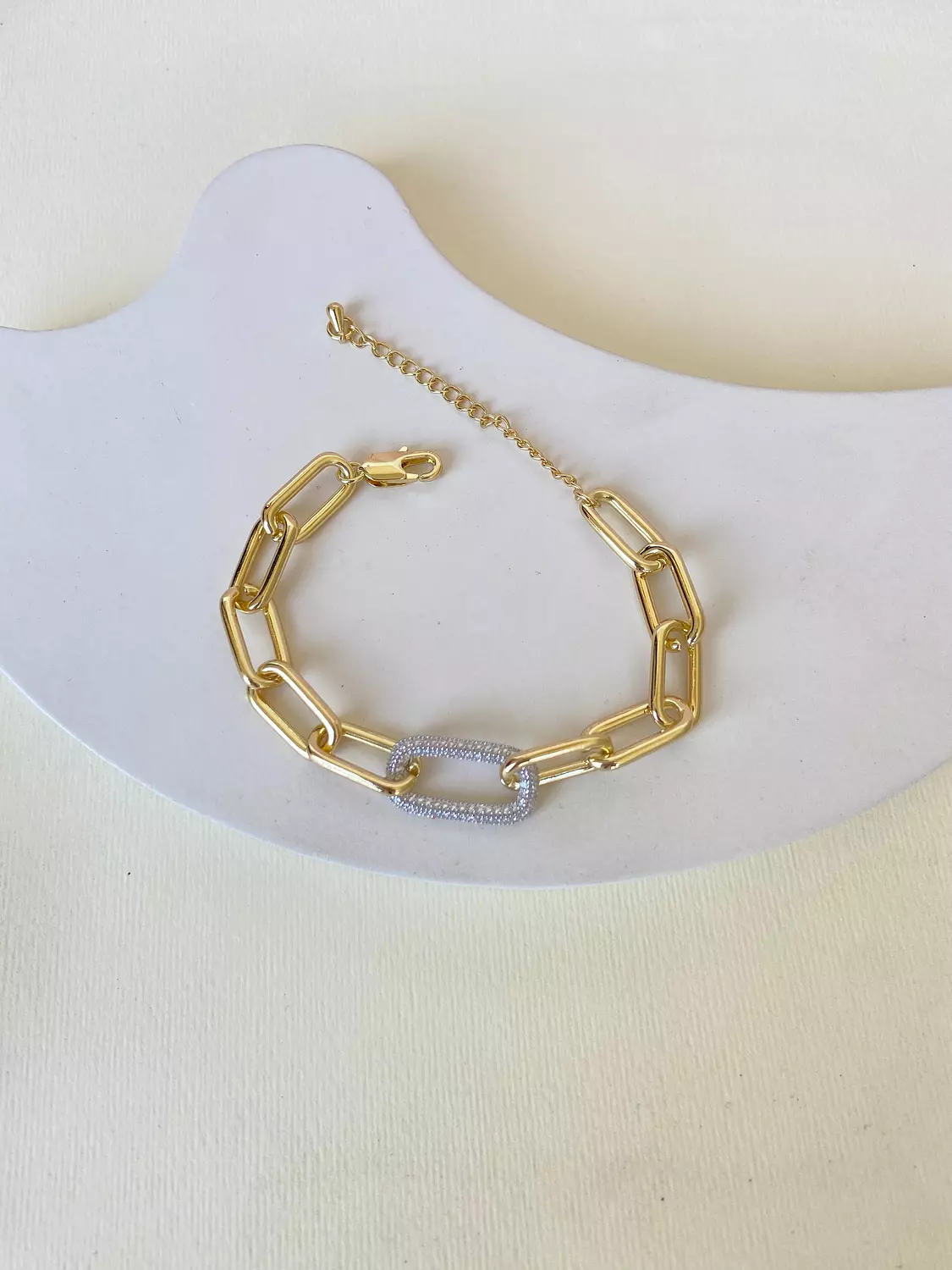Gold link bracelets 1