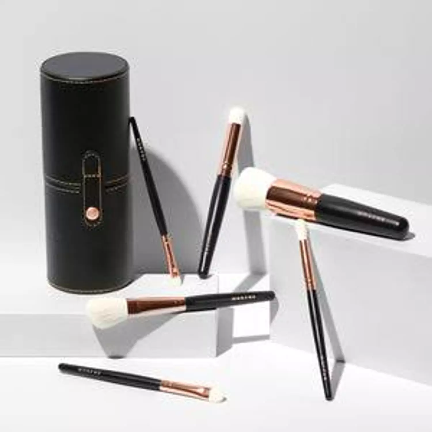 Morphy ROSÉ AWAY 6-PIECE FACE & EYE TRAVEL BRUSH SET 3