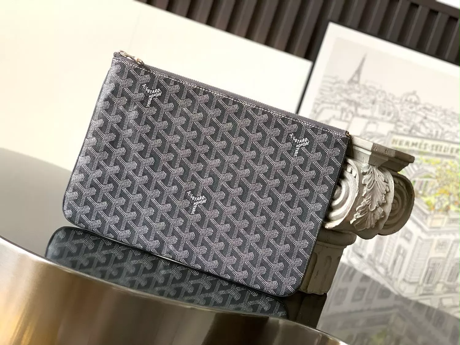 Go Yard clutch Grey image