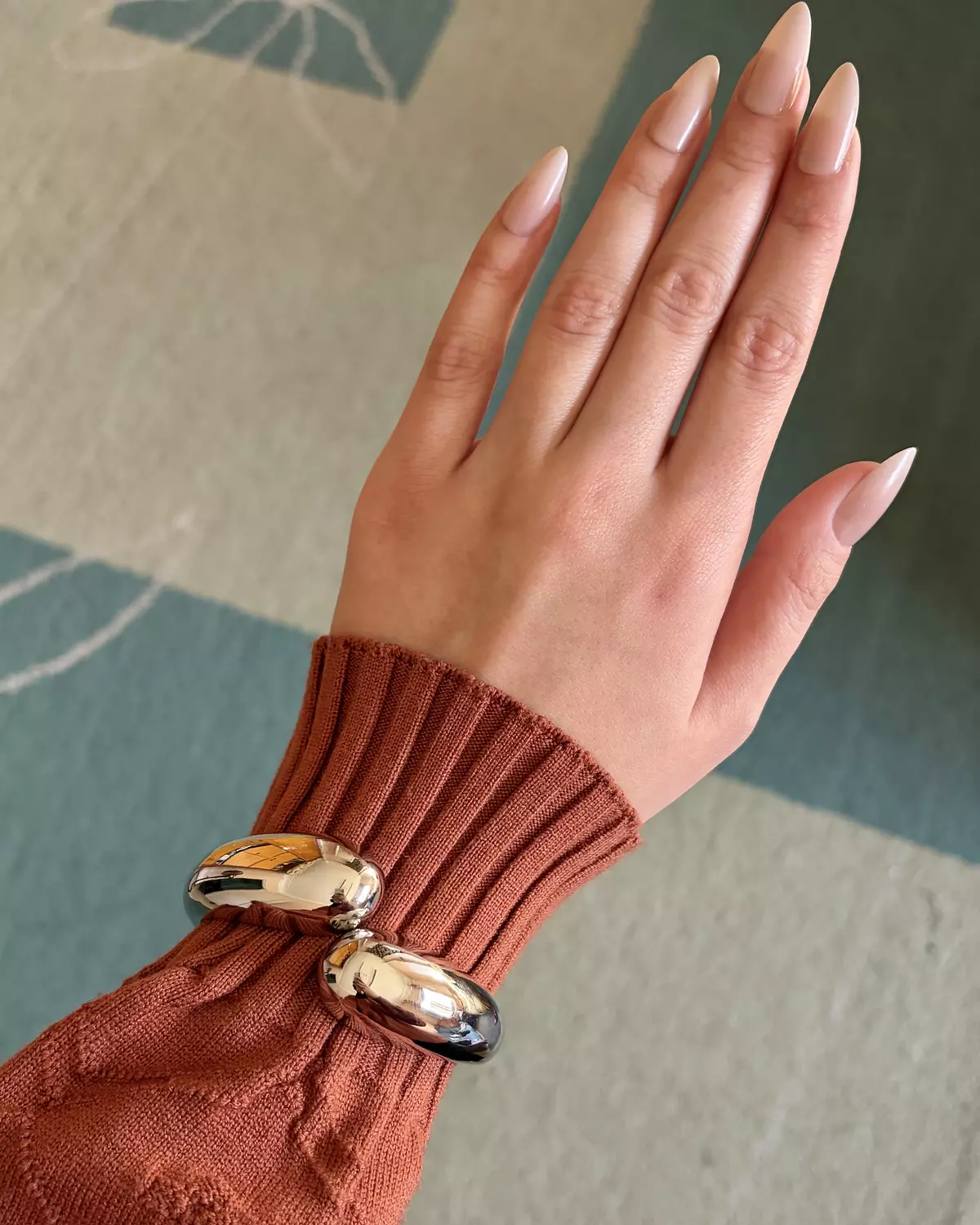 2 curves chunky bangle- silver  1