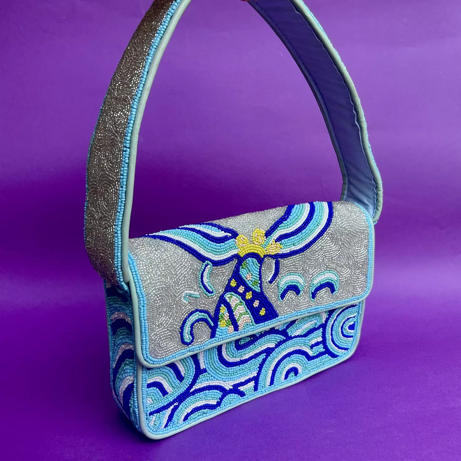 A sea of Beads Beaded shoulder bag  2