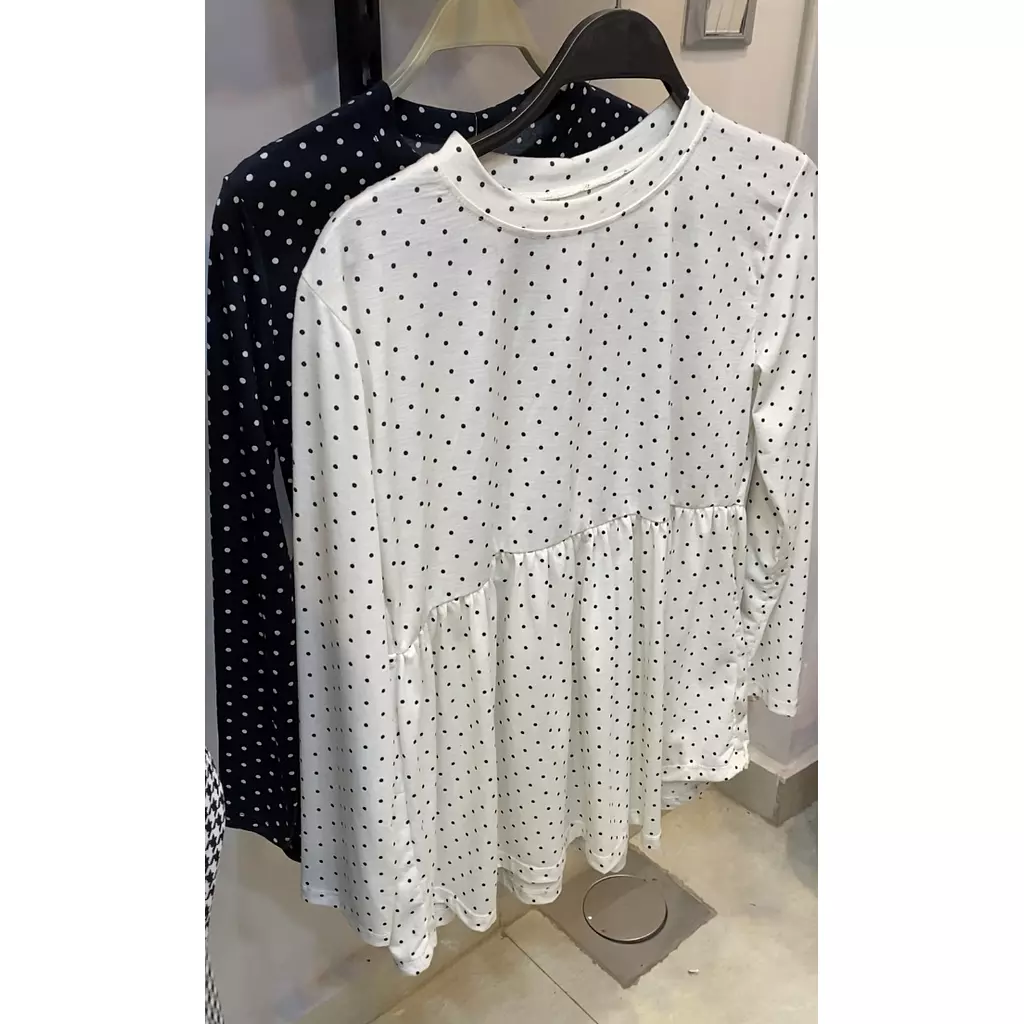 Polka dolka blouse