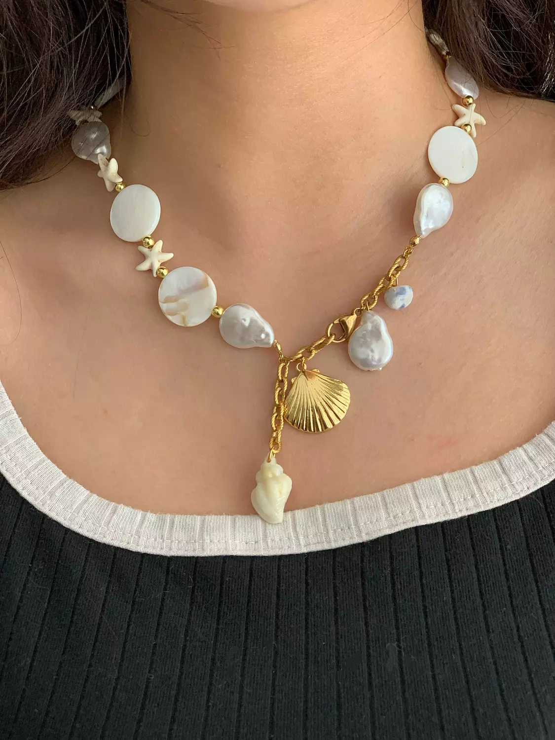 Avery choker image