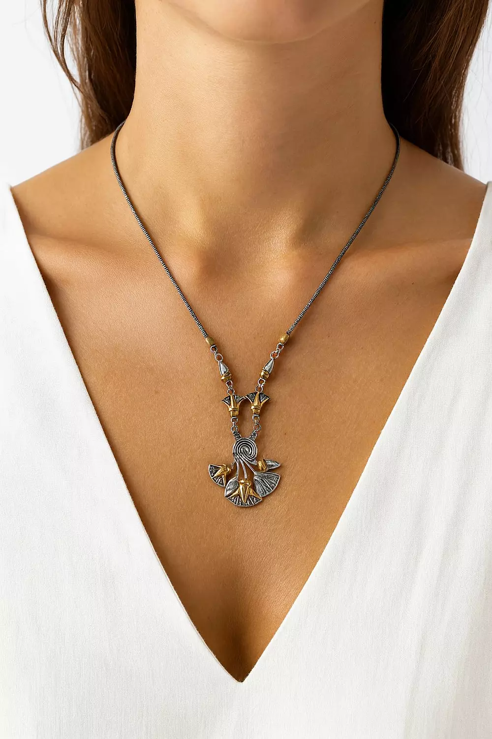 Silver Necklace Louts image